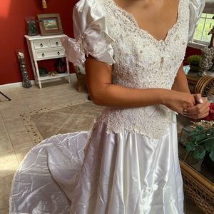 Bianchi Wedding Dress with Crown Veil